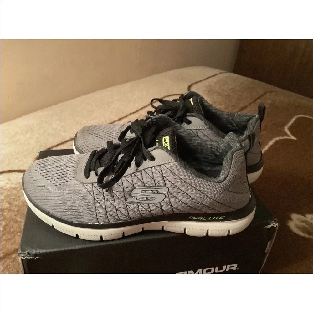 Skechers dual lite memory foam sneakers size 7 - Picture 2 of 6